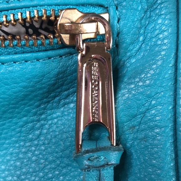 REBECCA MINKOFF coral green Crossbody. Heavy gold chain with studs. - Picture 12 of 15